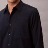 Μονόχρωμο κλασικό πουκάμισο από Seersucker Μονόχρωμο κλασικό πουκάμισο από Seersucker