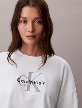 Monologo Κοντό T-shirt με τετράγωνο σιλουέτα