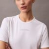 Μοντέρνο αθλητικό T-shirt με στρογγυλό λαιμό Μοντέρνο αθλητικό T-shirt με στρογγυλό λαιμό