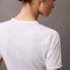 Μοντέρνο αθλητικό T-shirt με στρογγυλό λαιμό Μοντέρνο αθλητικό T-shirt με στρογγυλό λαιμό