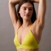 Μοντέρνο τριγωνικό Bikini με λογότυπο