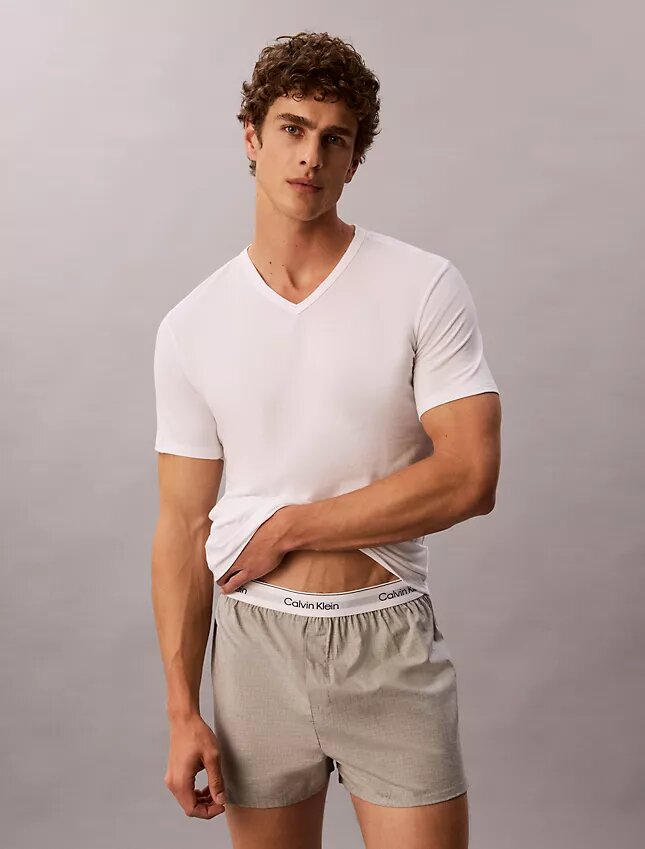 Μπλούζα με V λαιμόκοψη από Cotton Stretch μείγμα βαμβακιού, σε συσκευασία 3 τεμαχίων Μπλούζα με V λαιμόκοψη από Cotton Stretch μείγμα βαμβακιού, σε συσκευασία 3 τεμαχίων