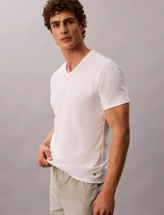 Μπλούζα με V λαιμόκοψη από Cotton Stretch μείγμα βαμβακιού, σε συσκευασία 3 τεμαχίων Μπλούζα με V λαιμόκοψη από Cotton Stretch μείγμα βαμβακιού, σε συσκευασία 3 τεμαχίων