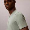 Μπλούζα με V λαιμόκοψη από Cotton Stretch μείγμα βαμβακιού, σε συσκευασία 3 τεμαχίων Μπλούζα με V λαιμόκοψη από Cotton Stretch μείγμα βαμβακιού, σε συσκευασία 3 τεμαχίων
