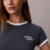 Μπλούζα Slim Ringer με λογότυπο 1989