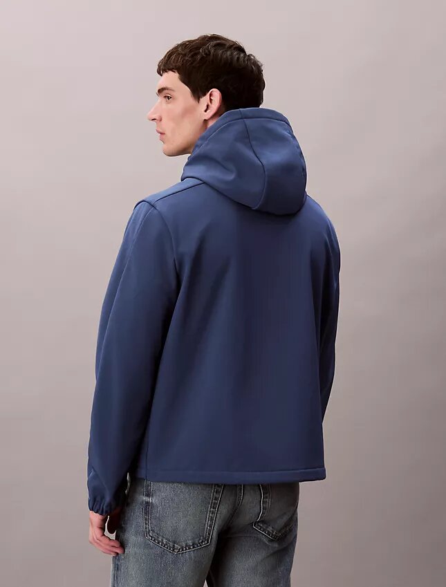 Μπουφάν Softshell με κουκούλα και φερμουάρ Μπουφάν Softshell με κουκούλα και φερμουάρ