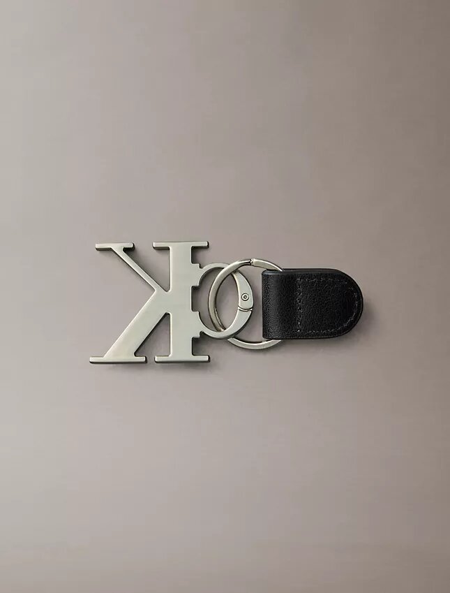 Μπρελόκ με έντονο Monogram Μπρελόκ με έντονο Monogram