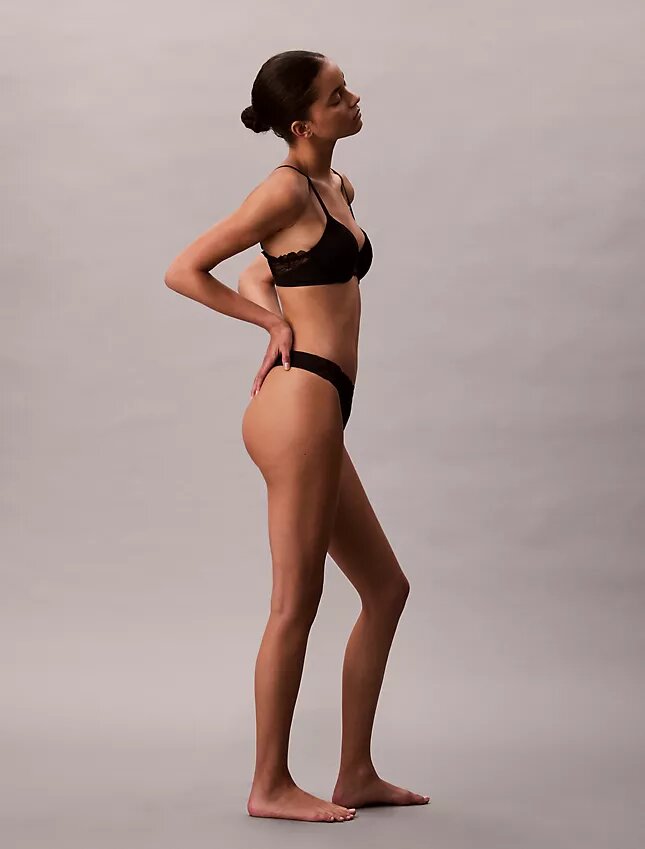 Perfectly Fit Thong με δαντέλα Perfectly Fit Thong με δαντέλα