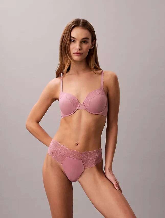Perfectly Fit Thong με δαντέλα Perfectly Fit Thong με δαντέλα