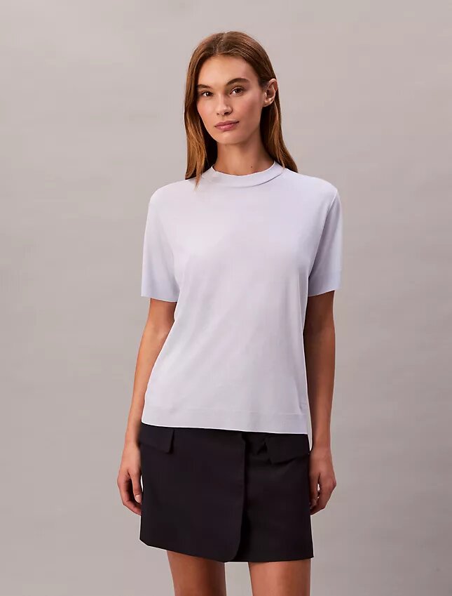Πλεκτό T-shirt με ψηλό γιακά Πλεκτό T-shirt με ψηλό γιακά