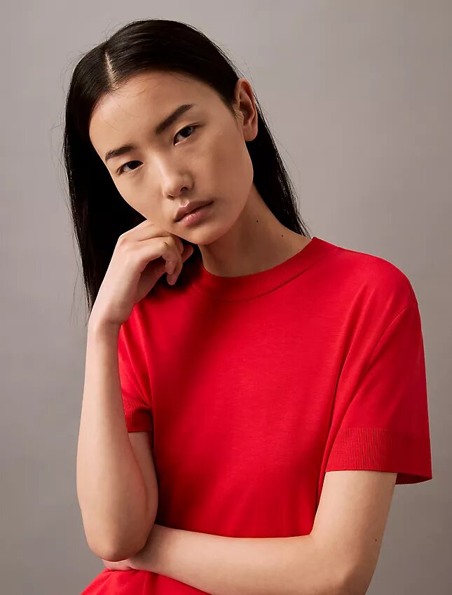 Πλεκτό T-shirt με ψηλό γιακά Πλεκτό T-shirt με ψηλό γιακά