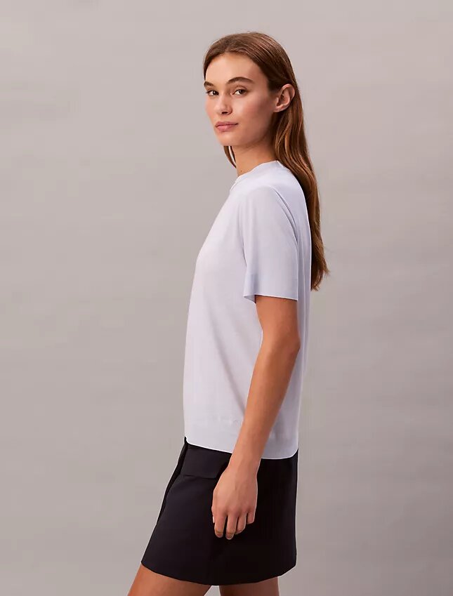 Πλεκτό T-shirt με ψηλό γιακά Πλεκτό T-shirt με ψηλό γιακά