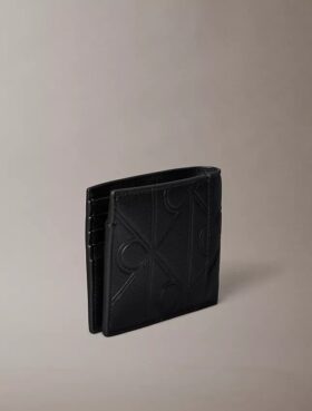 Πορτοφόλι διπλό με ανάγλυφο λογότυπο και θήκη για κέρματα Πορτοφόλι διπλό με ανάγλυφο λογότυπο και θήκη για κέρματα