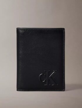 Πορτοφόλι με ανάγλυφο Monogram και θήκη για κέρματα