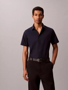 Πουκάμισο από Cotton Stretch με κουμπιά και στενή γραμμή
