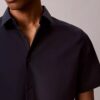 Πουκάμισο από Cotton Stretch με κουμπιά και στενή γραμμή