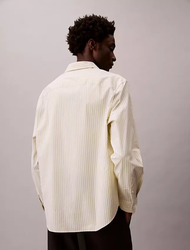 Πουκάμισο με κουμπιά από Cotton Stretch ποπλίν με ρίγες Πουκάμισο με κουμπιά από Cotton Stretch ποπλίν με ρίγες