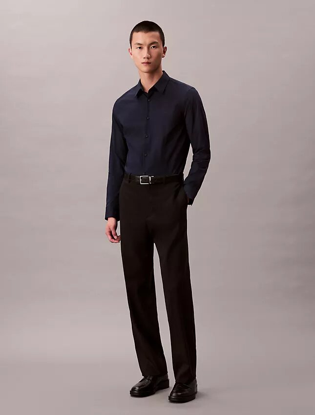 Πουκάμισο με κουμπιά από Cotton Stretch ποπλίν με στενή γραμμή Πουκάμισο με κουμπιά από Cotton Stretch ποπλίν με στενή γραμμή