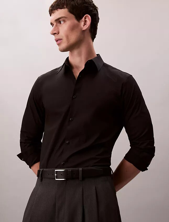 Πουκάμισο με κουμπιά από Cotton Stretch ποπλίν με στενή γραμμή Πουκάμισο με κουμπιά από Cotton Stretch ποπλίν με στενή γραμμή