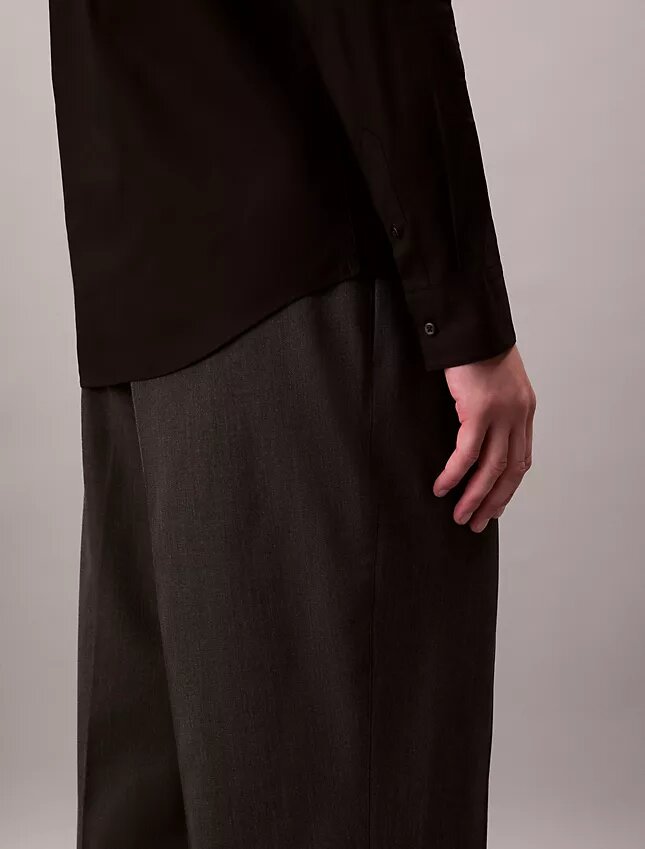 Πουκάμισο με κουμπιά από Cotton Stretch ποπλίν με στενή γραμμή Πουκάμισο με κουμπιά από Cotton Stretch ποπλίν με στενή γραμμή
