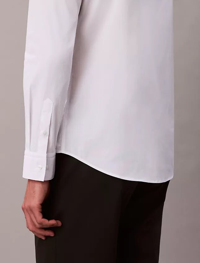 Πουκάμισο με κουμπιά από Cotton Stretch ποπλίν με στενή γραμμή Πουκάμισο με κουμπιά από Cotton Stretch ποπλίν με στενή γραμμή