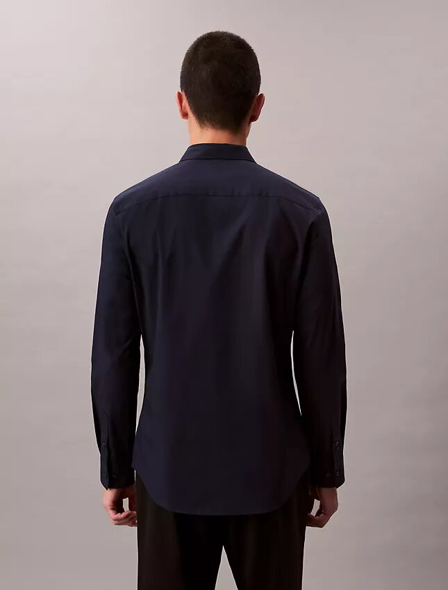 Πουκάμισο με κουμπιά από Cotton Stretch ποπλίν με στενή γραμμή Πουκάμισο με κουμπιά από Cotton Stretch ποπλίν με στενή γραμμή