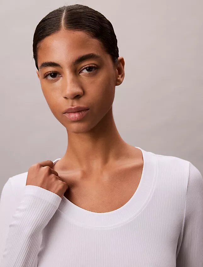 Στενό T-shirt από Modal Στενό T-shirt από Modal
