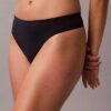 Συνδεδεμένο ελαστικό Thong