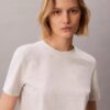 T-shirt με λογότυπο από το αρχείο T-shirt με λογότυπο από το αρχείο