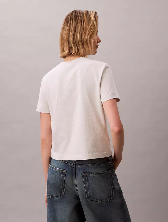 T-shirt με λογότυπο από το αρχείο T-shirt με λογότυπο από το αρχείο
