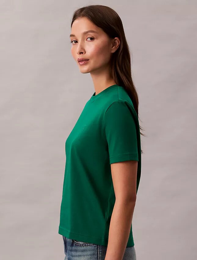 T-shirt με λογότυπο από το αρχείο T-shirt με λογότυπο από το αρχείο