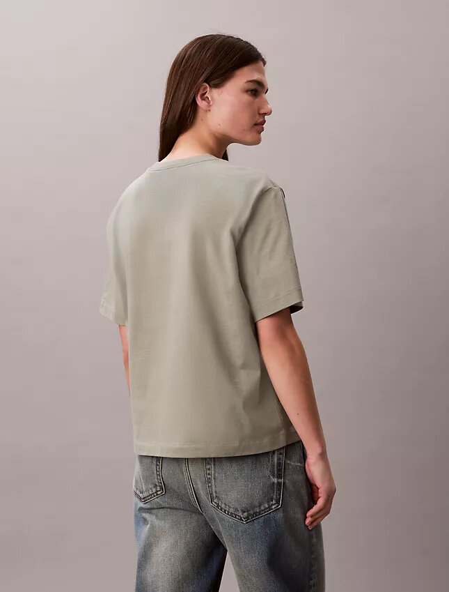 T-shirt με στρογγυλό λαιμό και τυπικό λογότυπο, ευρύχωρη εφαρμογή T-shirt με στρογγυλό λαιμό και τυπικό λογότυπο, ευρύχωρη εφαρμογή