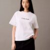 Τ-shirt με στρογγυλό λαιμό και τυπικό λογότυπο σε φαρδιά γραμμή Τ-shirt με στρογγυλό λαιμό και τυπικό λογότυπο σε φαρδιά γραμμή