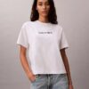 Τ-shirt με στρογγυλό λαιμό και τυπικό λογότυπο σε φαρδιά γραμμή Τ-shirt με στρογγυλό λαιμό και τυπικό λογότυπο σε φαρδιά γραμμή