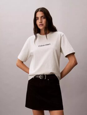 Τ-shirt με στρογγυλό λαιμό και τυπικό λογότυπο σε φαρδιά γραμμή