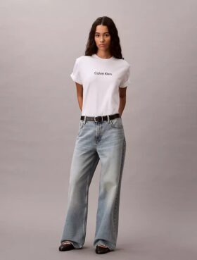 Τ-shirt με στρογγυλό λαιμό και τυπικό λογότυπο σε φαρδιά γραμμή