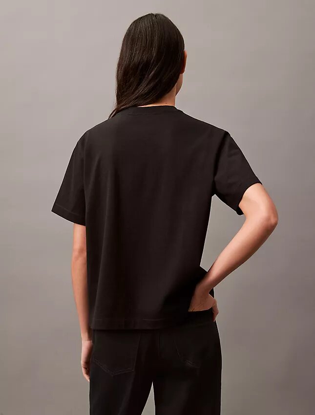 Τ-shirt με στρογγυλό λαιμό και τυπικό λογότυπο σε φαρδιά γραμμή Τ-shirt με στρογγυλό λαιμό και τυπικό λογότυπο σε φαρδιά γραμμή