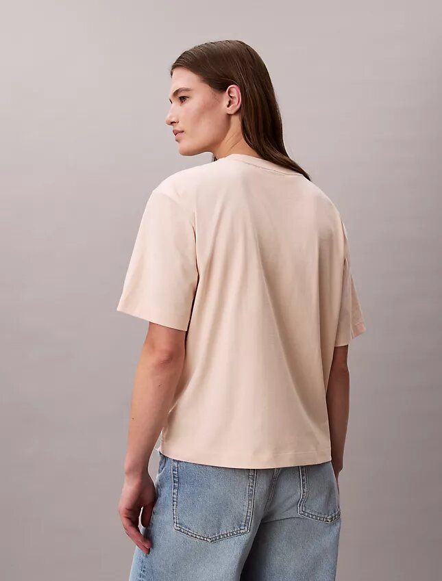 Τ-shirt με στρογγυλό λαιμό και τυπικό λογότυπο σε φαρδιά γραμμή Τ-shirt με στρογγυλό λαιμό και τυπικό λογότυπο σε φαρδιά γραμμή