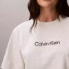 Τ-shirt με στρογγυλό λαιμό και τυπικό λογότυπο σε φαρδιά γραμμή Τ-shirt με στρογγυλό λαιμό και τυπικό λογότυπο σε φαρδιά γραμμή