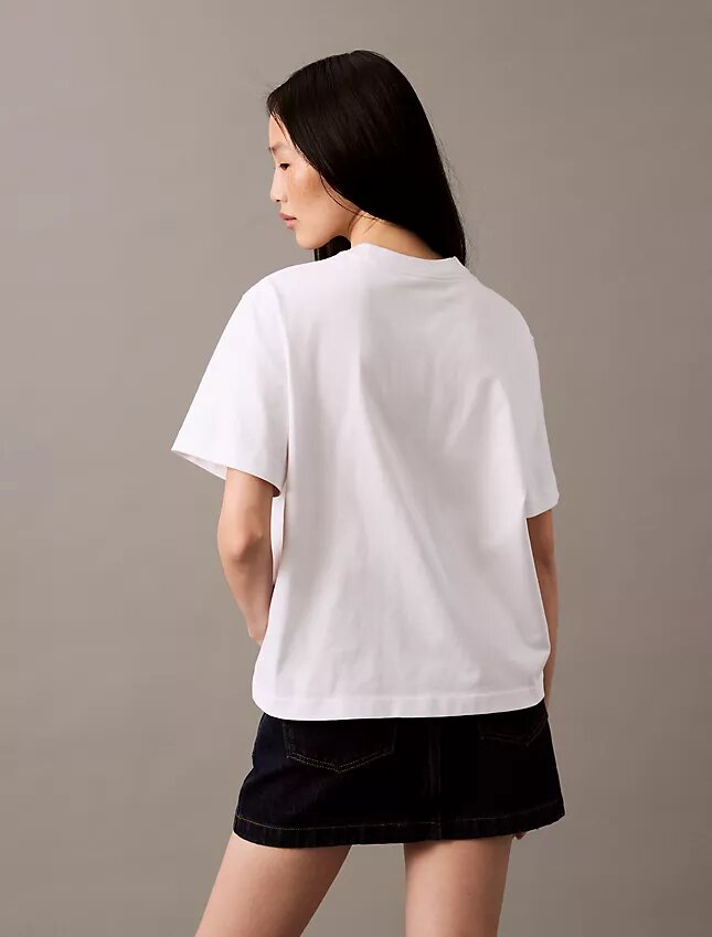 Τ-shirt με στρογγυλό λαιμό και τυπικό λογότυπο σε φαρδιά γραμμή Τ-shirt με στρογγυλό λαιμό και τυπικό λογότυπο σε φαρδιά γραμμή