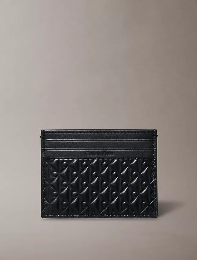 Θήκη καρτών με ανάγλυφο μοτίβο Monogram σε όλη την επιφάνεια Θήκη καρτών με ανάγλυφο μοτίβο Monogram σε όλη την επιφάνεια