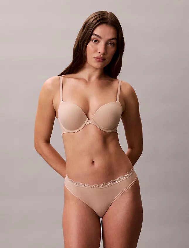 Thong από ελαστική Microfiber με δαντέλα Thong από ελαστική Microfiber με δαντέλα