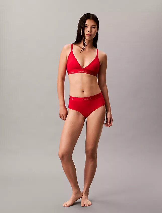 Τριγωνικό Bralette με ελαφριά επένδυση για το Σεληνιακό Νέο Έτος Τριγωνικό Bralette με ελαφριά επένδυση για το Σεληνιακό Νέο Έτος