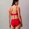 Τριγωνικό Bralette με ελαφριά επένδυση για το Σεληνιακό Νέο Έτος Τριγωνικό Bralette με ελαφριά επένδυση για το Σεληνιακό Νέο Έτος