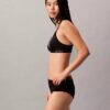 Τριγωνικό Bralette με ελαφριά επένδυση για το Σεληνιακό Νέο Έτος Τριγωνικό Bralette με ελαφριά επένδυση για το Σεληνιακό Νέο Έτος