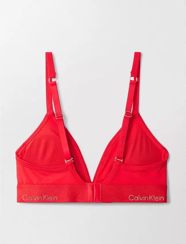 Τριγωνικό Bralette με ελαφριά επένδυση για το Σεληνιακό Νέο Έτος Τριγωνικό Bralette με ελαφριά επένδυση για το Σεληνιακό Νέο Έτος