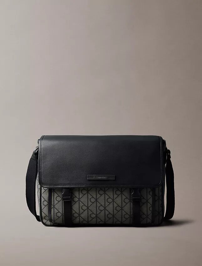 Τσάντα Messenger με λογότυπο Emblem Jacquard Τσάντα Messenger με λογότυπο Emblem Jacquard