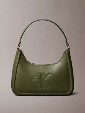 Τσάντα ώμου με ανάγλυφο Monogram