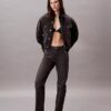 Τζιν με χαλαρή γραμμή bootcut Τζιν με χαλαρή γραμμή bootcut