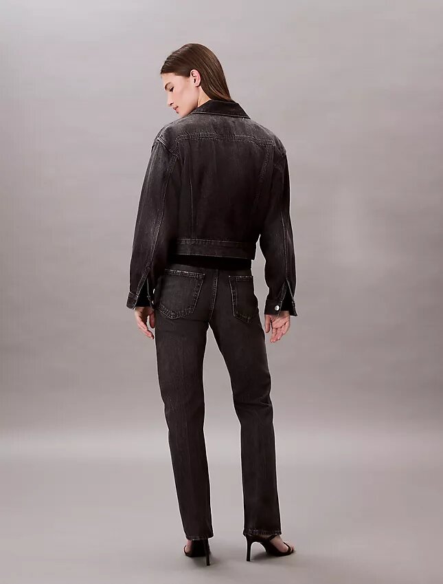 Τζιν με χαλαρή γραμμή bootcut Τζιν με χαλαρή γραμμή bootcut